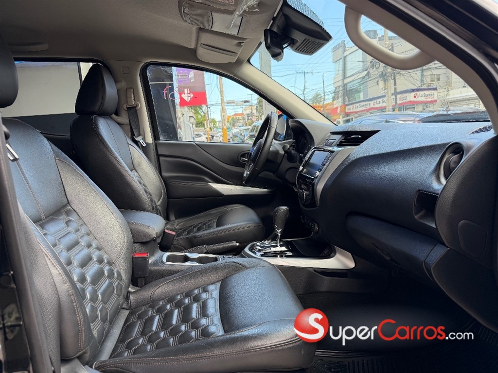 2024 Nissan Frontier LE — foto 4 / 10