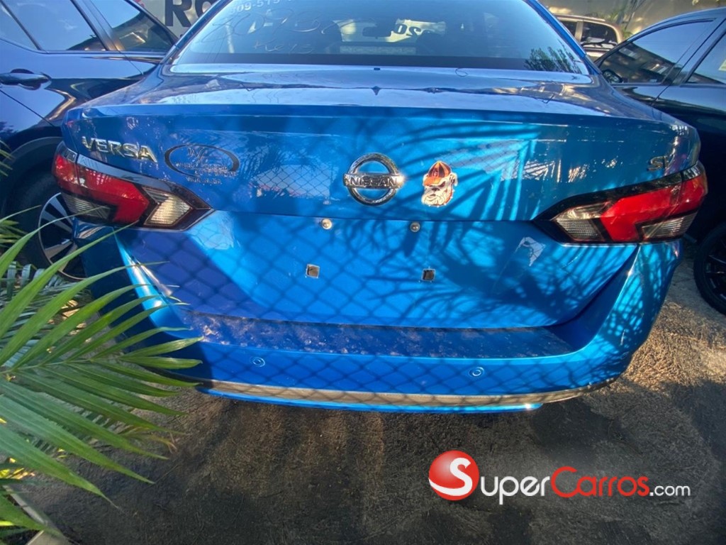 2020 Nissan Versa SV — foto 8 / 11