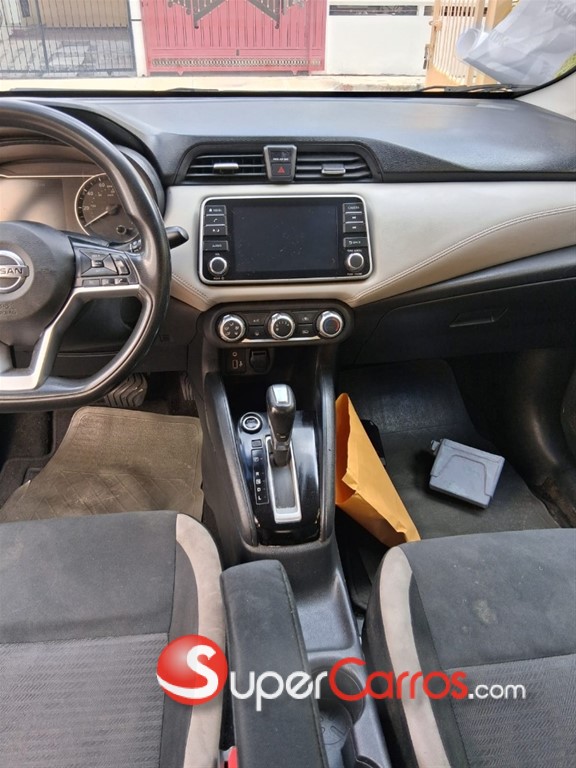 2020 Nissan Versa SV — foto 9 / 11