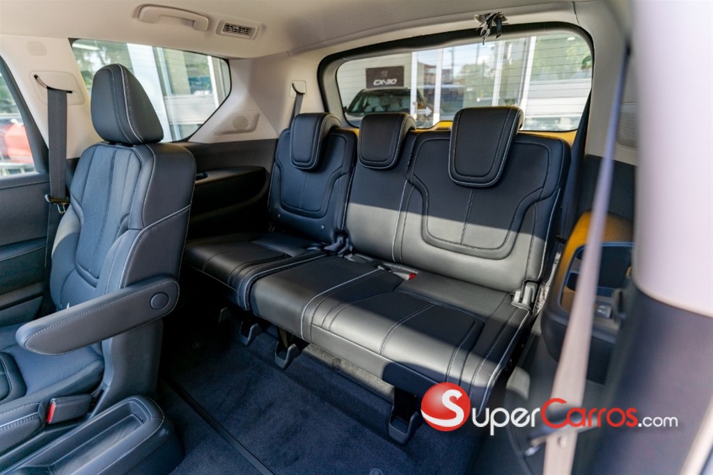 2027 Infiniti QX-80 — foto 6 / 11