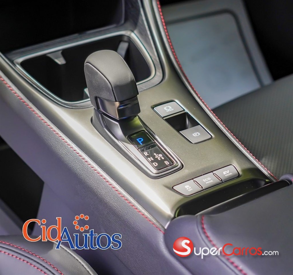 2026 Lexus LBX ActiveFull — foto 9 / 12