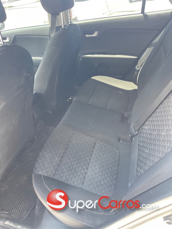2018 Kia Rio LX — foto 4 / 6