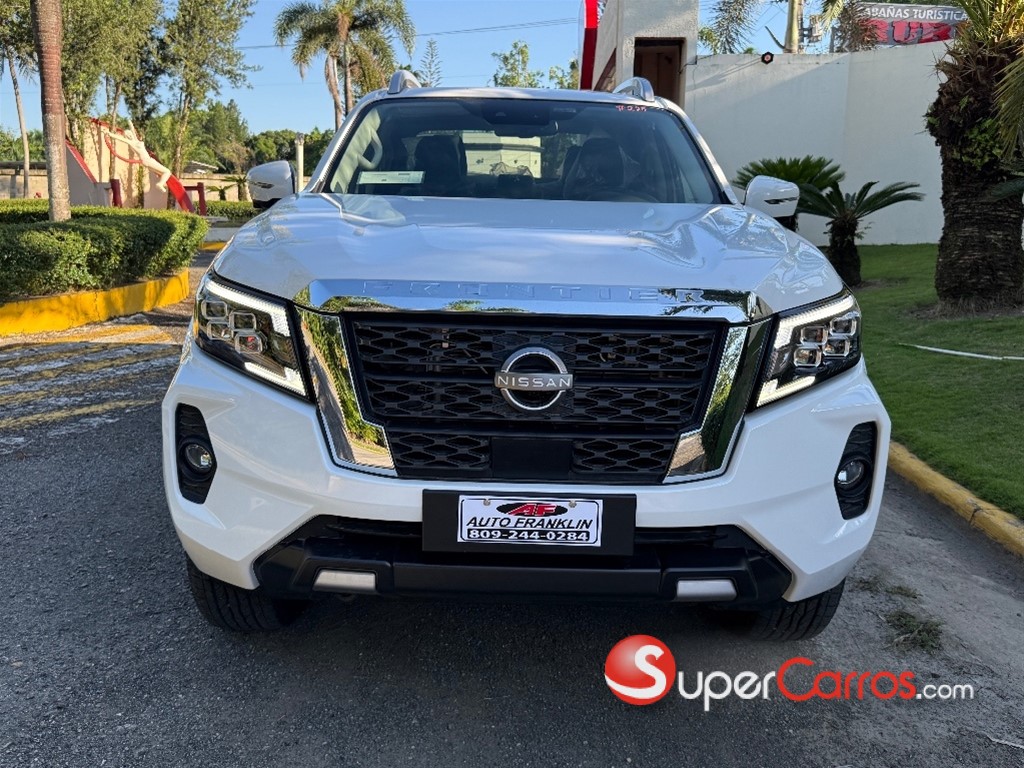 2026 Nissan Frontier LE