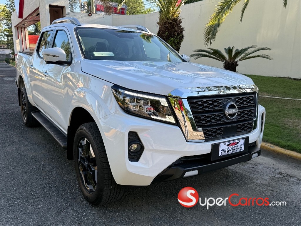 2026 Nissan Frontier LE — foto 2 / 8