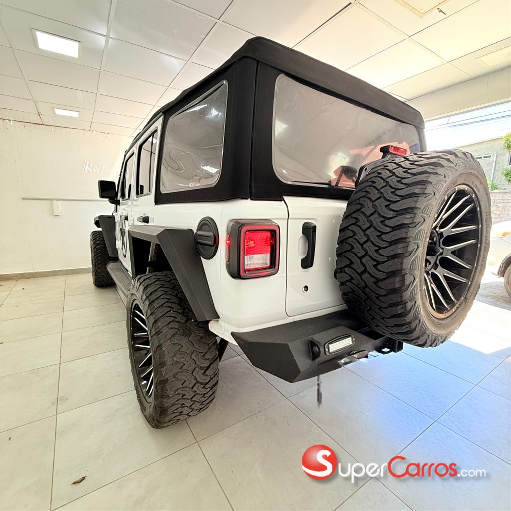 2019 Jeep Wrangler Sahara Unlimited — foto 2 / 10