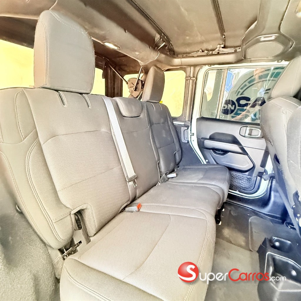 2019 Jeep Wrangler Sahara Unlimited — foto 5 / 10