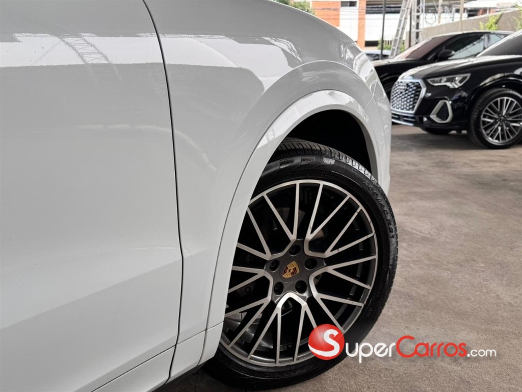 2022 Porsche Cayenne Coupe — foto 11 / 12
