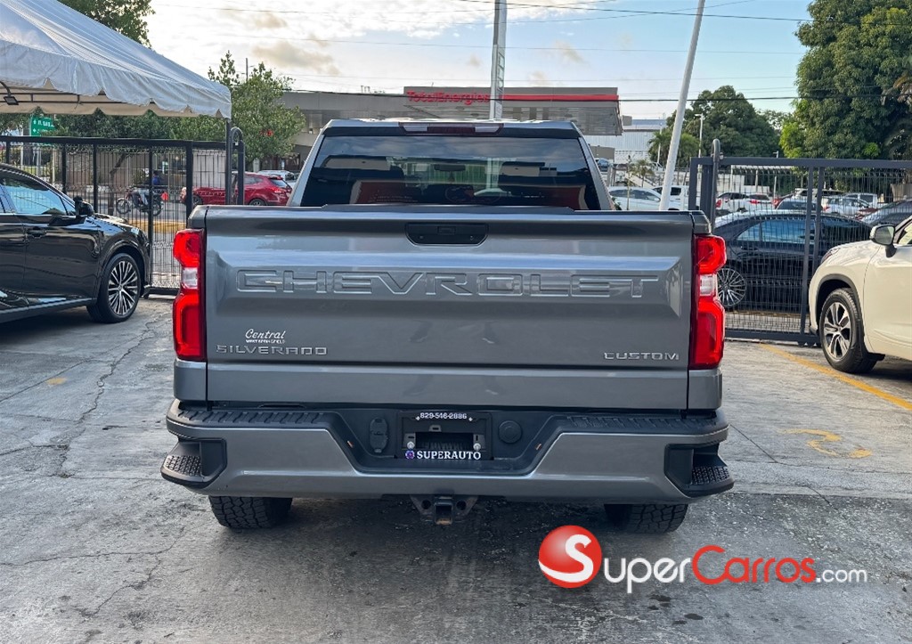 2022 Chevrolet Silverado Custom — foto 4 / 12