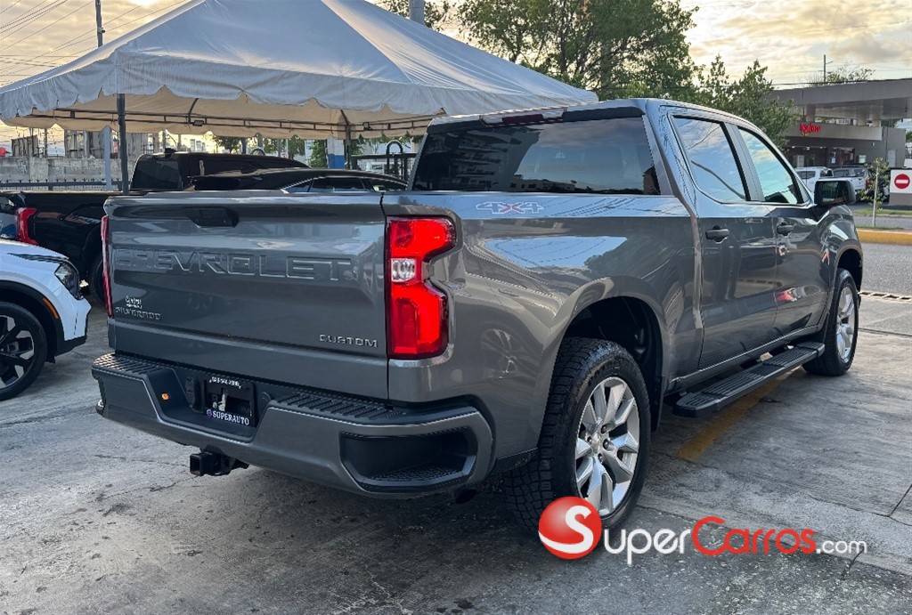 2022 Chevrolet Silverado Custom — foto 5 / 12