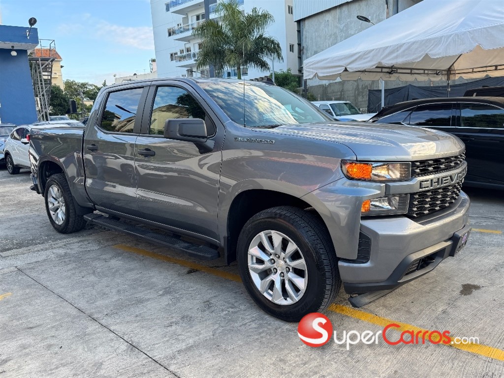2022 Chevrolet Silverado Custom — foto 6 / 12