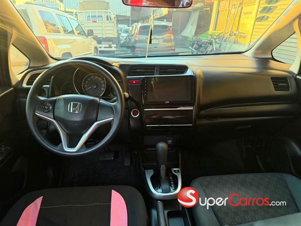 2015 Honda Fit — foto 8 / 12