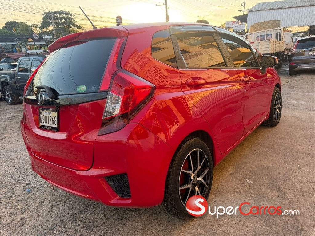 2015 Honda Fit — foto 9 / 12