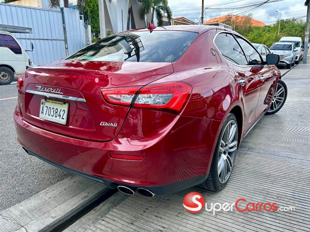 2016 Maserati Ghibli SQ4 — foto 5 / 12