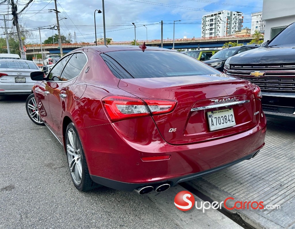 2016 Maserati Ghibli SQ4 — foto 7 / 12