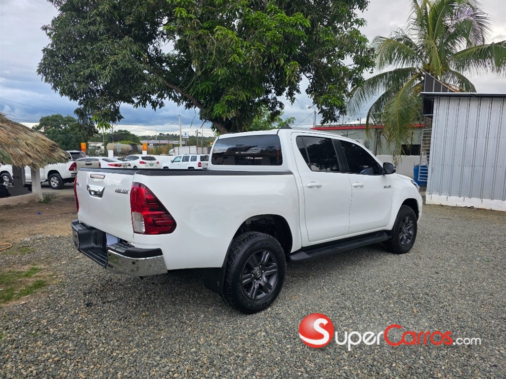 2022 Toyota Hilux 2.4 — foto 3 / 12