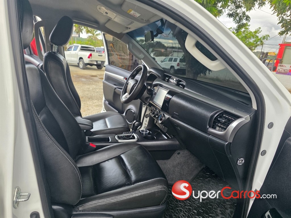 2022 Toyota Hilux 2.4 — foto 6 / 12