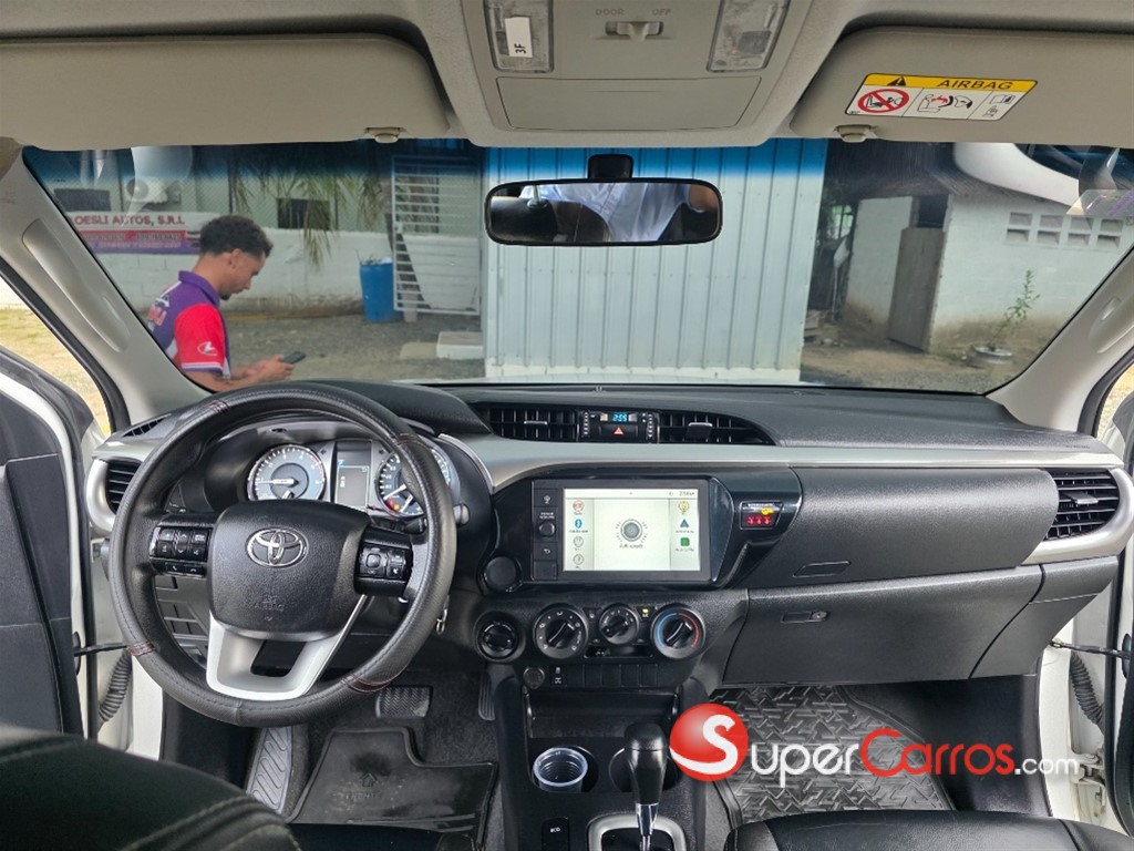 2022 Toyota Hilux 2.4 — foto 8 / 12