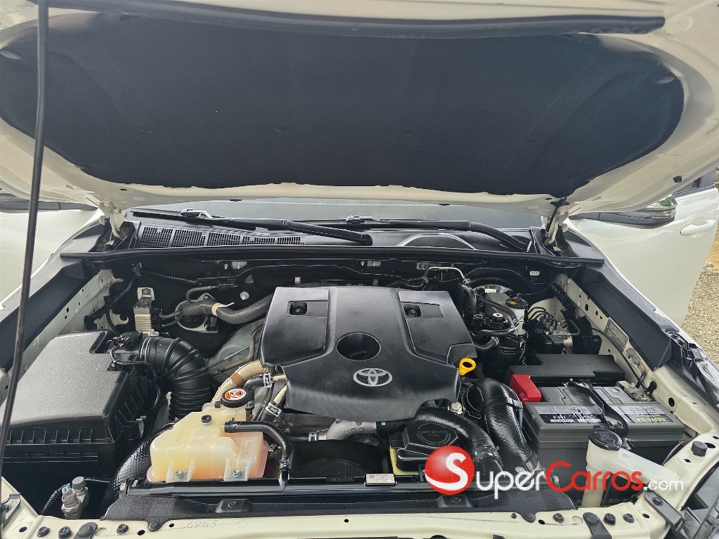 2022 Toyota Hilux 2.4 — foto 11 / 12