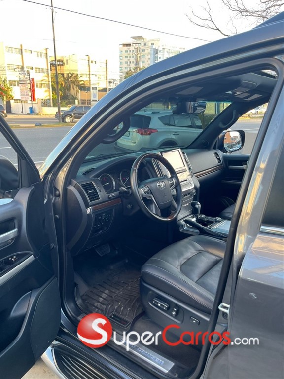 2020 Toyota Land Cruiser 200 VX-R — foto 6 / 12