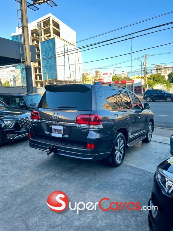 2020 Toyota Land Cruiser 200 VX-R — foto 10 / 12