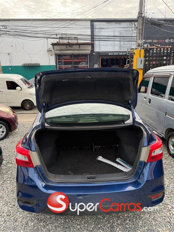 2019 Nissan Sentra — foto 2 / 7