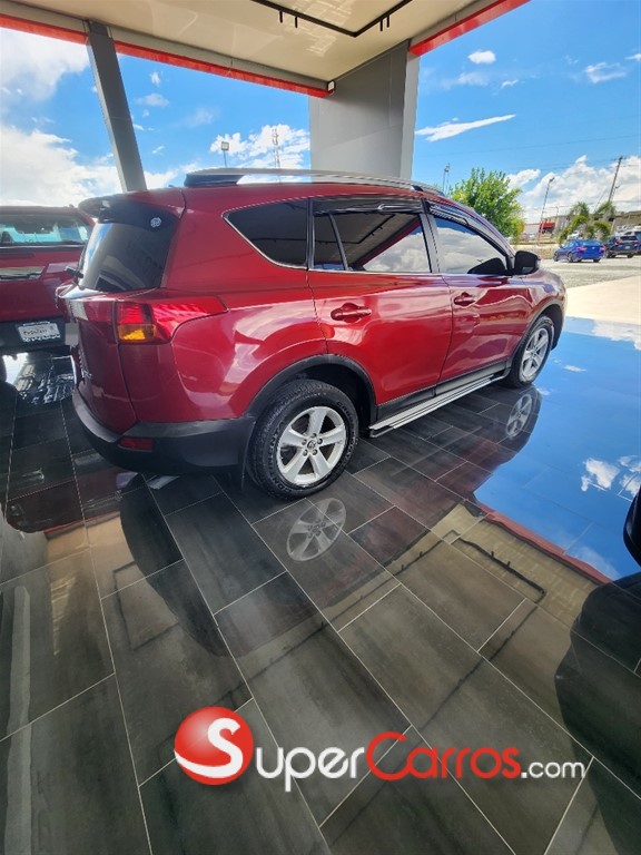 2015 Toyota RAV4 XLE — foto 7 / 12