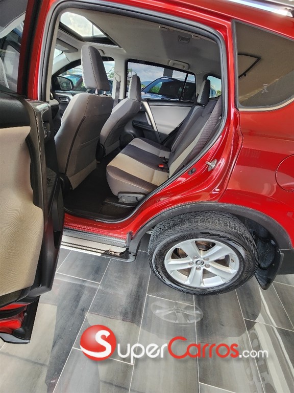 2015 Toyota RAV4 XLE — foto 11 / 12
