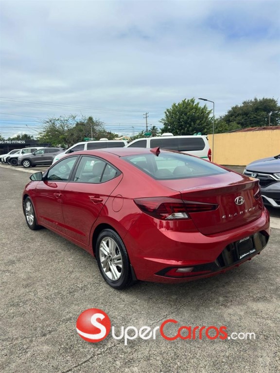 2019 Hyundai Elantra SE — foto 8 / 11