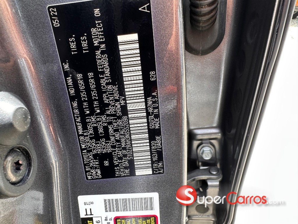 2022 Toyota Highlander LE Plus — foto 2 / 10