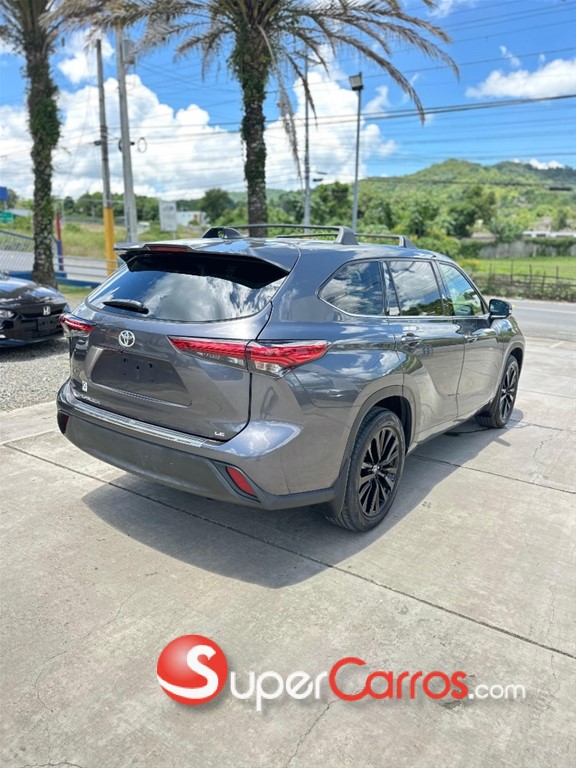 2022 Toyota Highlander LE Plus — foto 4 / 10