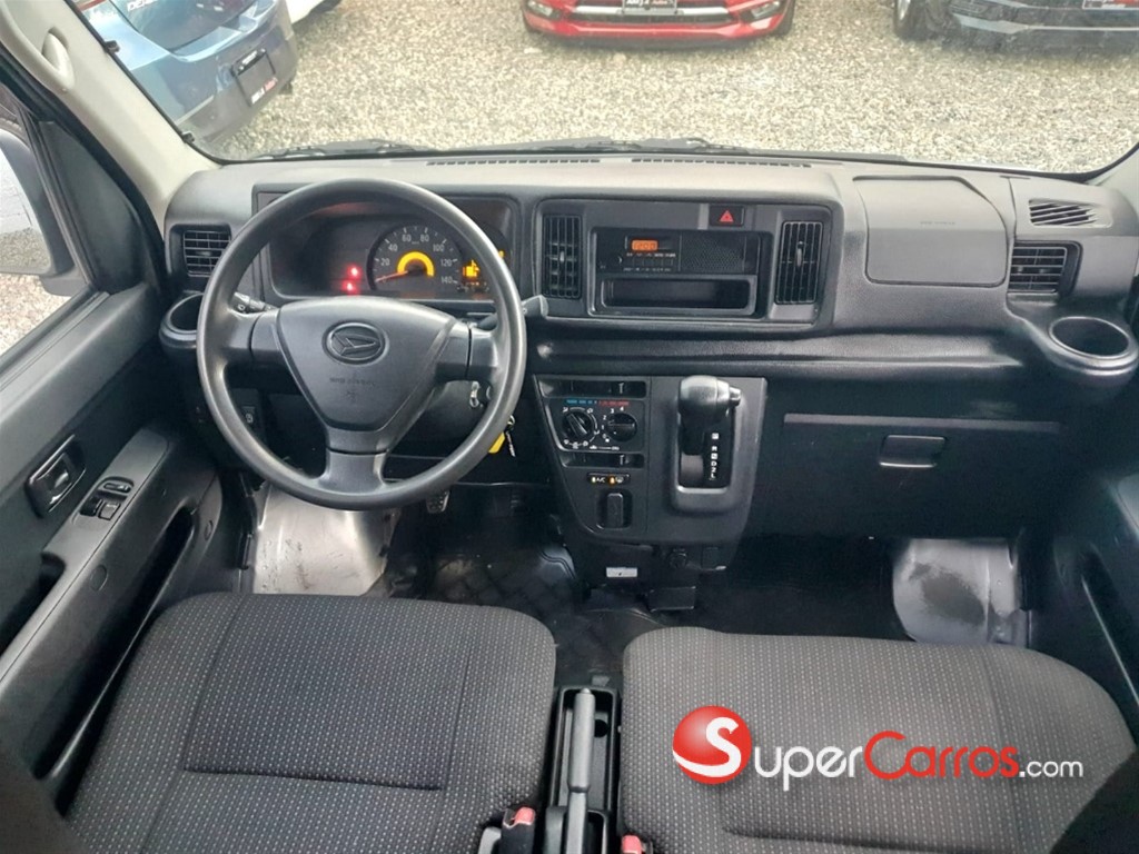 2020 Daihatsu Hijet Minivan — foto 3 / 12