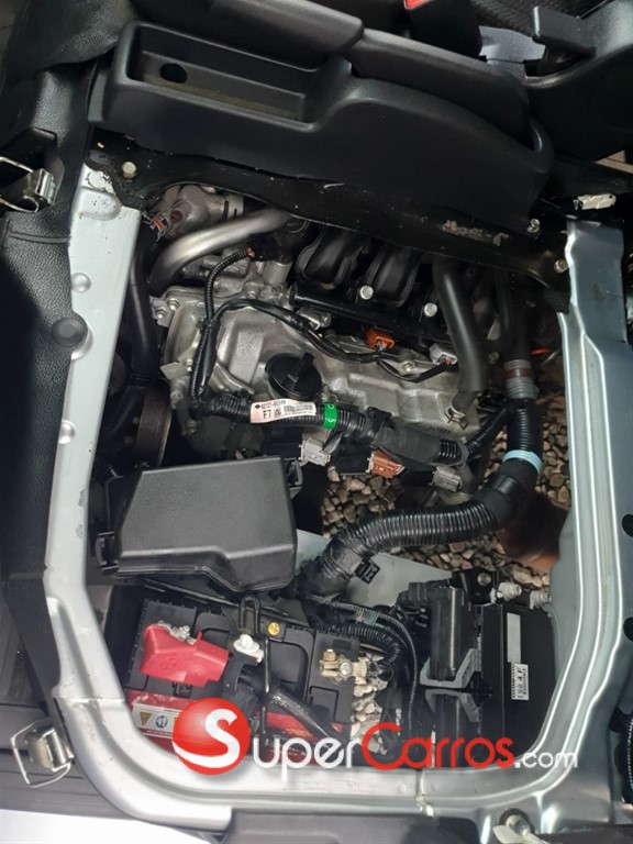 2020 Daihatsu Hijet Minivan — foto 5 / 12