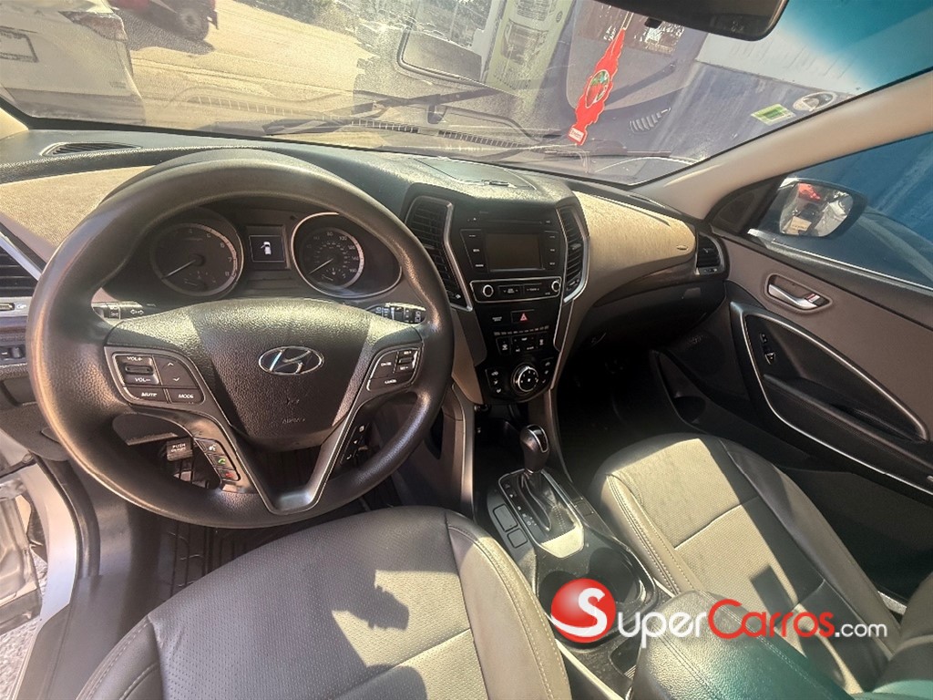 2018 Hyundai Santa Fe — foto 8 / 12