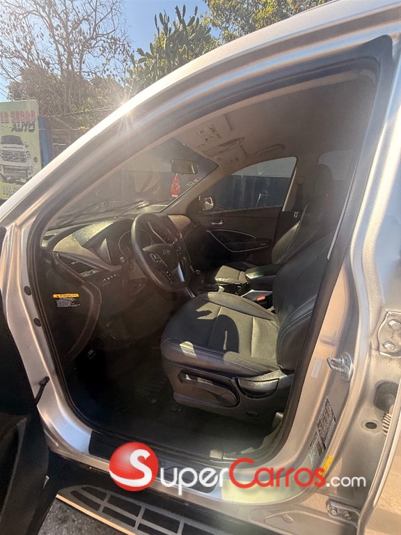 2018 Hyundai Santa Fe — foto 9 / 12