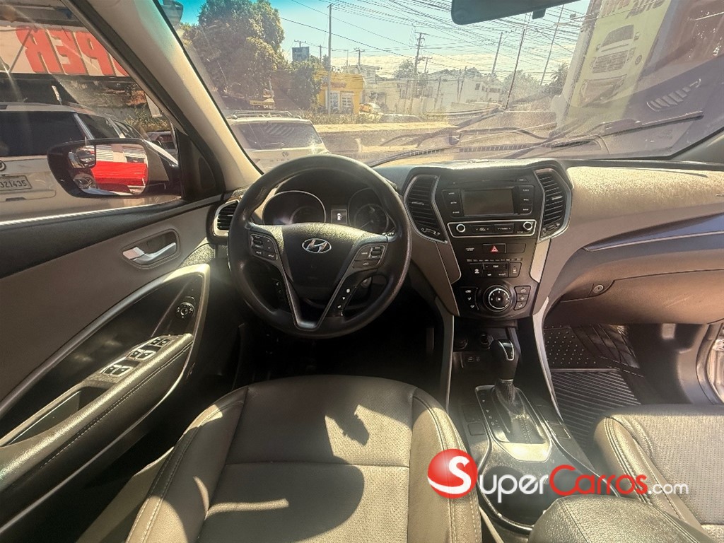 2018 Hyundai Santa Fe — foto 10 / 12
