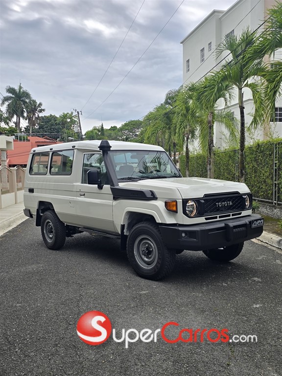 2026 Toyota Land Cruiser Serie 80 — foto 2 / 7
