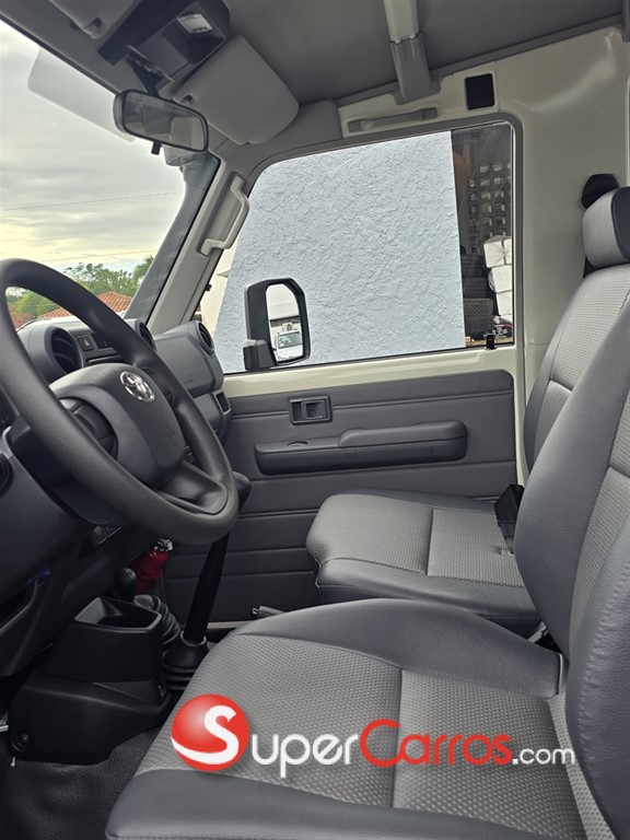 2026 Toyota Land Cruiser Serie 80 — foto 6 / 7