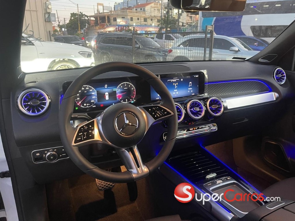 2025 Mercedes-Benz Clase GLB 200 Progressive — foto 7 / 12