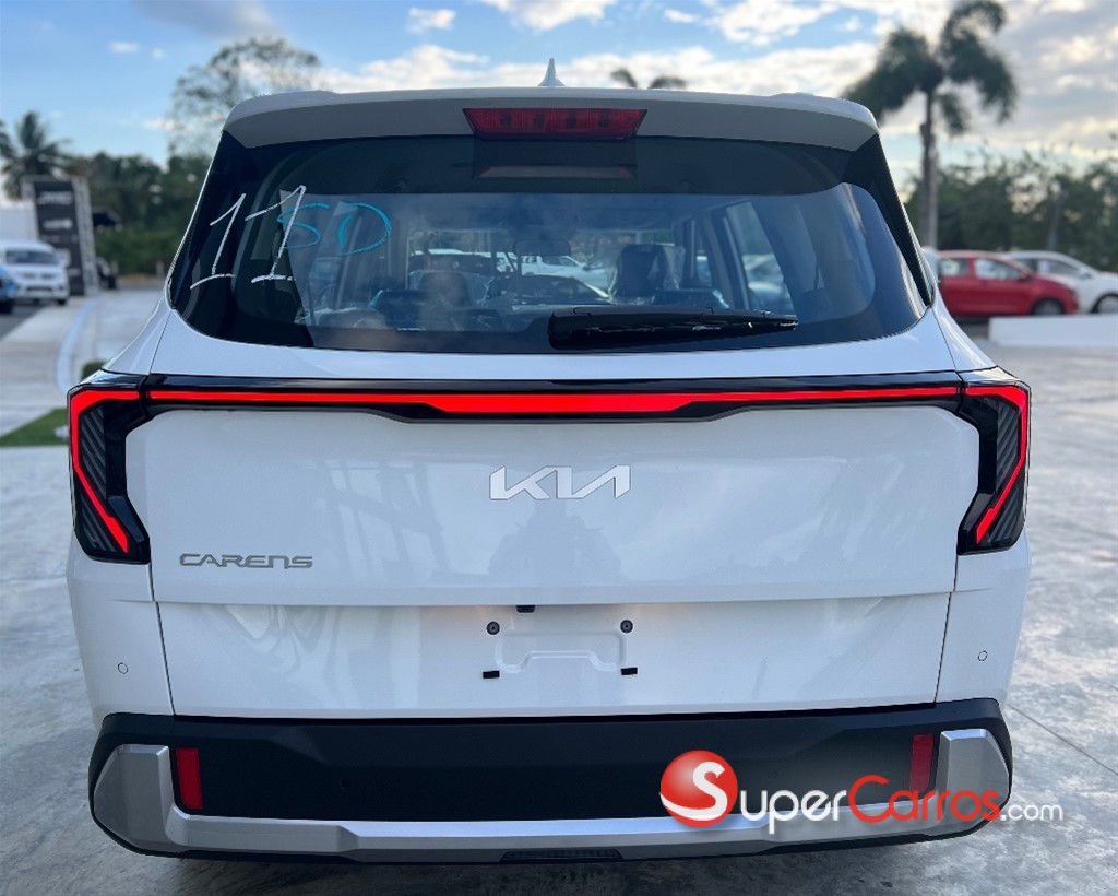 2027 Kia Carens — foto 6 / 12