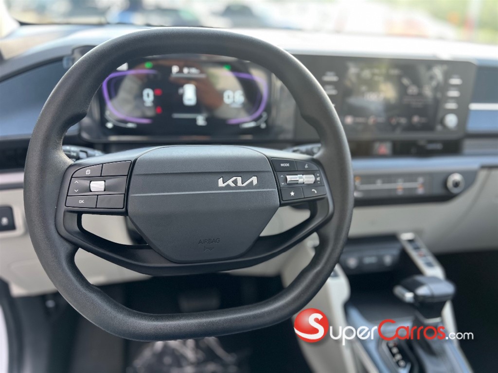 2027 Kia Carens — foto 10 / 12