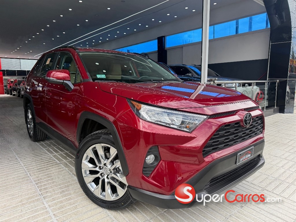 2021 Toyota RAV4 XLE Premium — foto 2 / 10