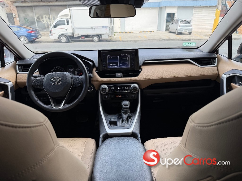2021 Toyota RAV4 XLE Premium — foto 5 / 10