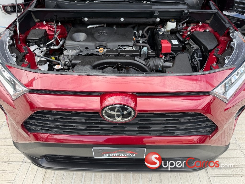 2021 Toyota RAV4 XLE Premium — foto 8 / 10