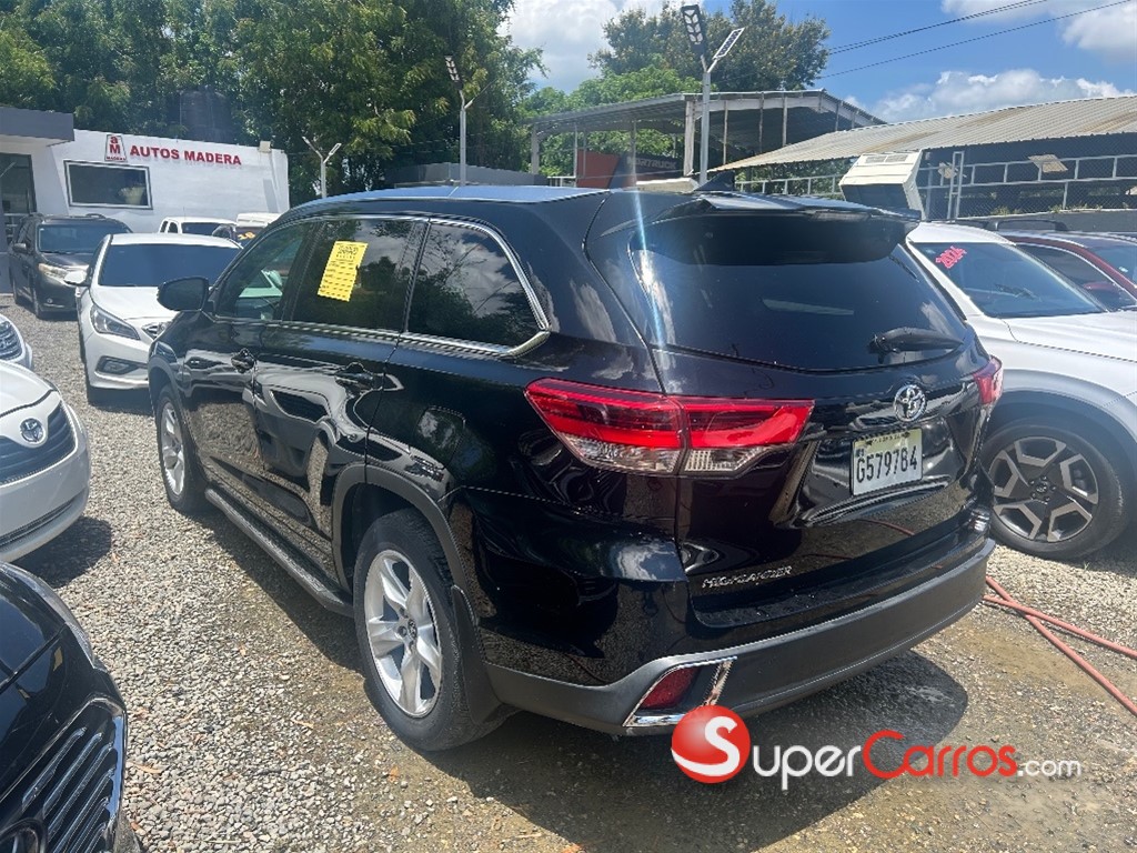 2017 Toyota Highlander — foto 6 / 12