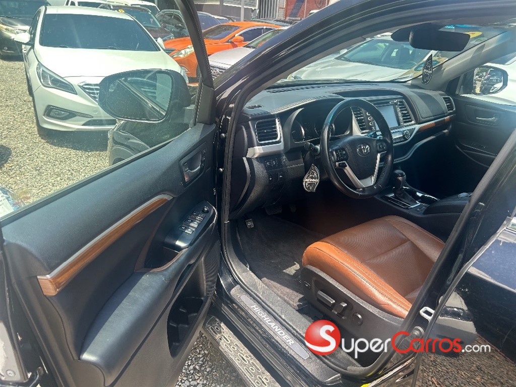 2017 Toyota Highlander — foto 7 / 12