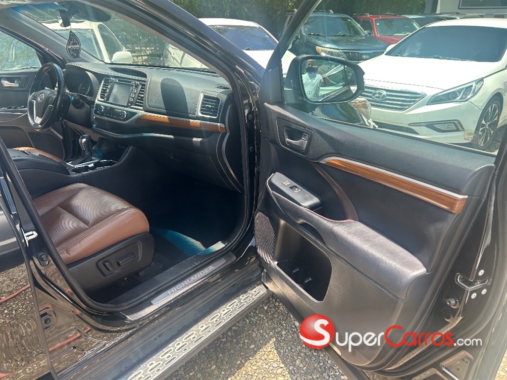 2017 Toyota Highlander — foto 9 / 12