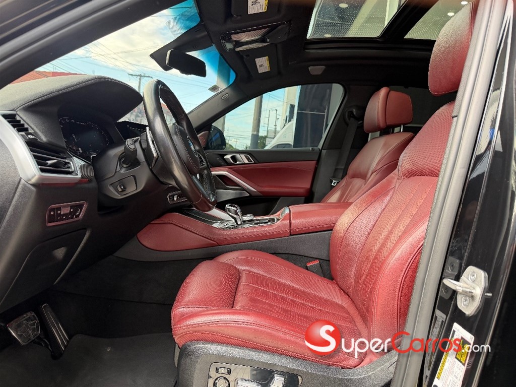 2021 BMW X 6 M50i — foto 3 / 9
