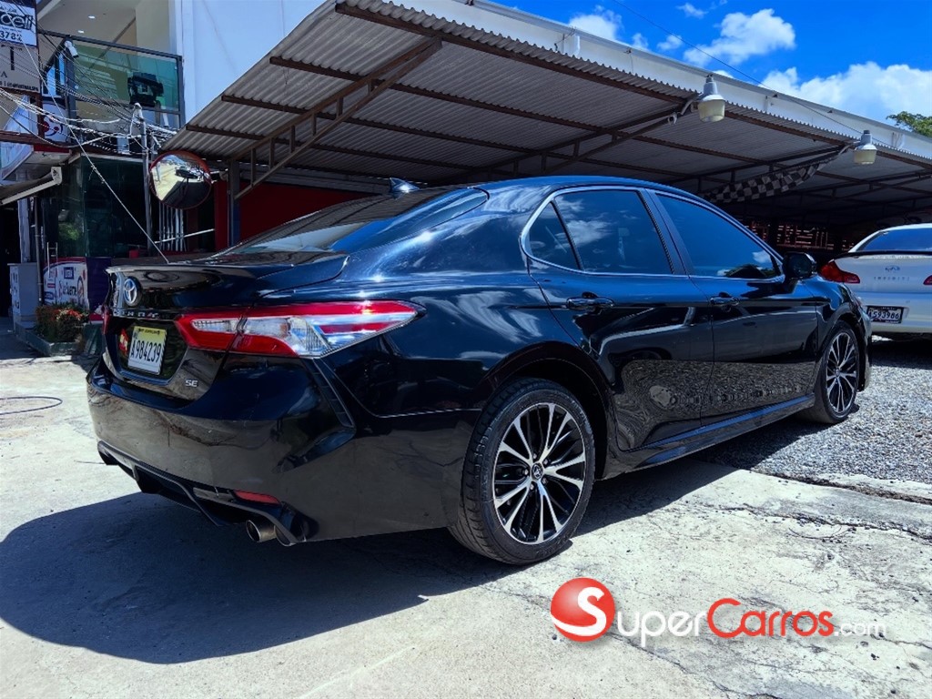 2019 Toyota Camry SE — foto 5 / 12
