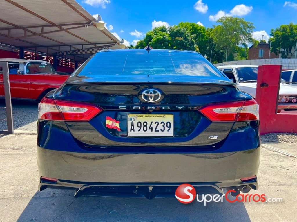 2019 Toyota Camry SE — foto 10 / 12