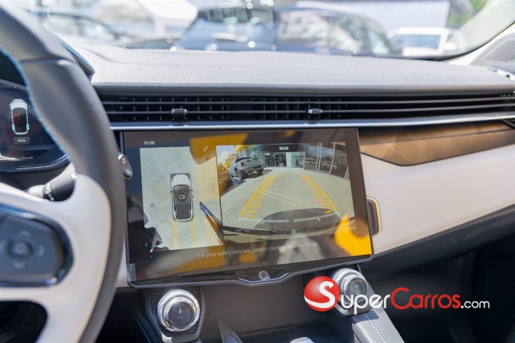 2025 Lynk CO 01 Louder Pro — foto 7 / 9